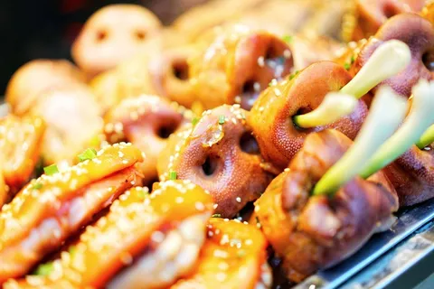 成都烤猪鼻夏季美食摄影图片