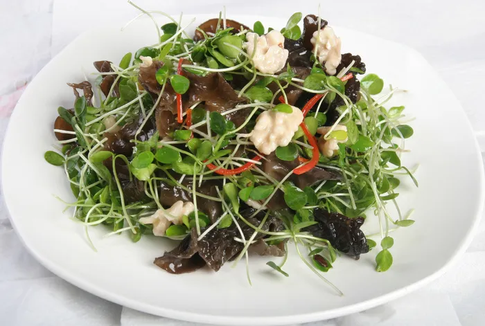 华泰拌三珍 18元