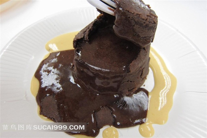 超美味巧克力熔岩蛋糕摄影写真