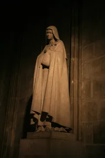 巴黎圣母院内部雕塑