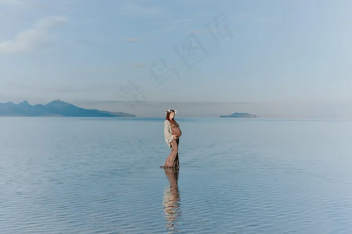 个性孕妇写真照图片