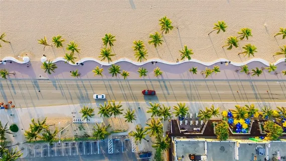 俯拍的海边风景 俯拍的海边风景