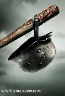 血迹斑斑的棍棒挑起的头盔（电影《无耻混蛋》创意海报）