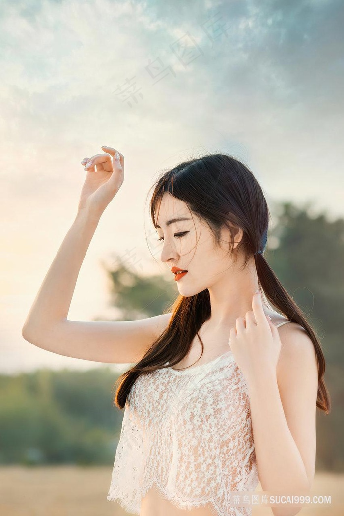 穿着透明内衣的双马尾清纯美女沈梦瑶图片