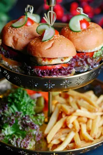 黄色美味汉堡摄影素材 黄色美味汉堡摄影素材