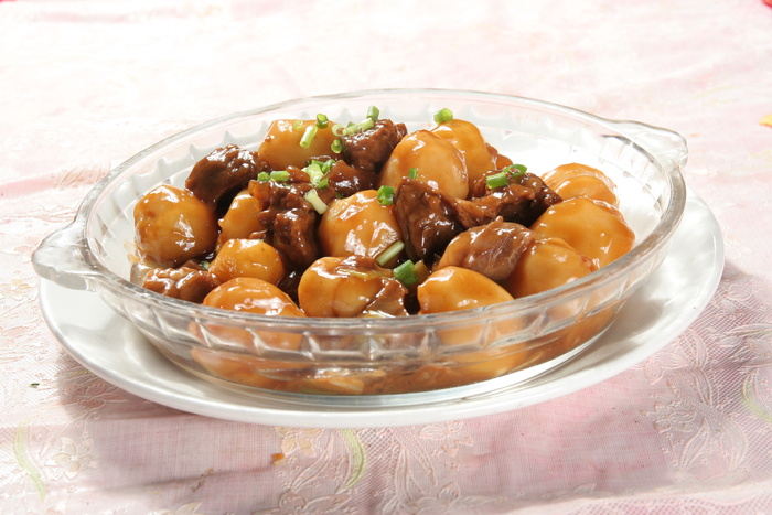  小土豆炖牛肉 