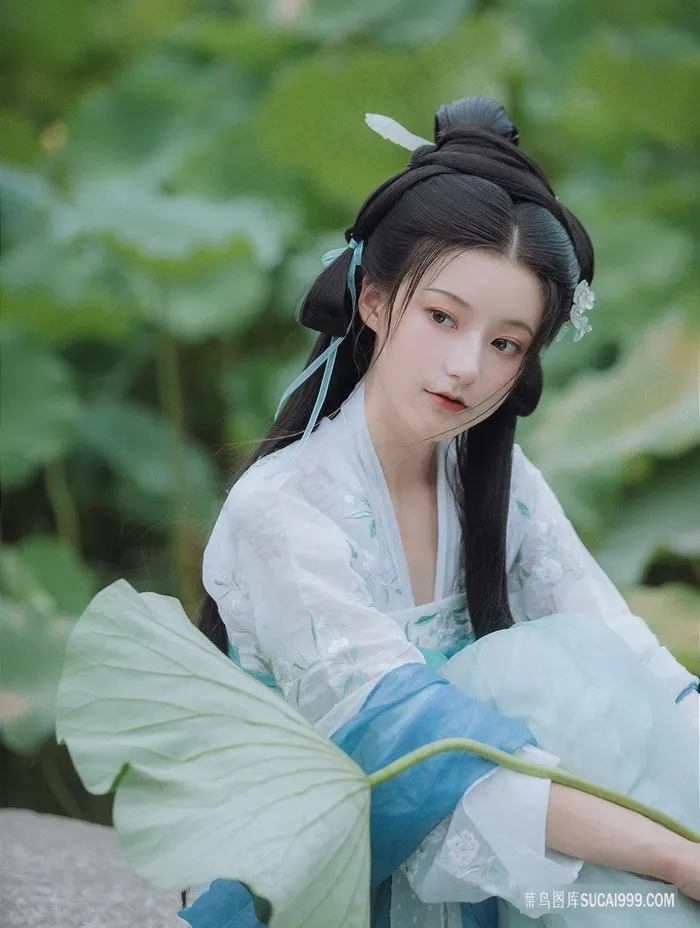 清纯可爱的古装少女美女图片