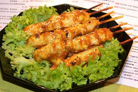 烧烤美食烤肉街边小吃油炸烤鸡肉串