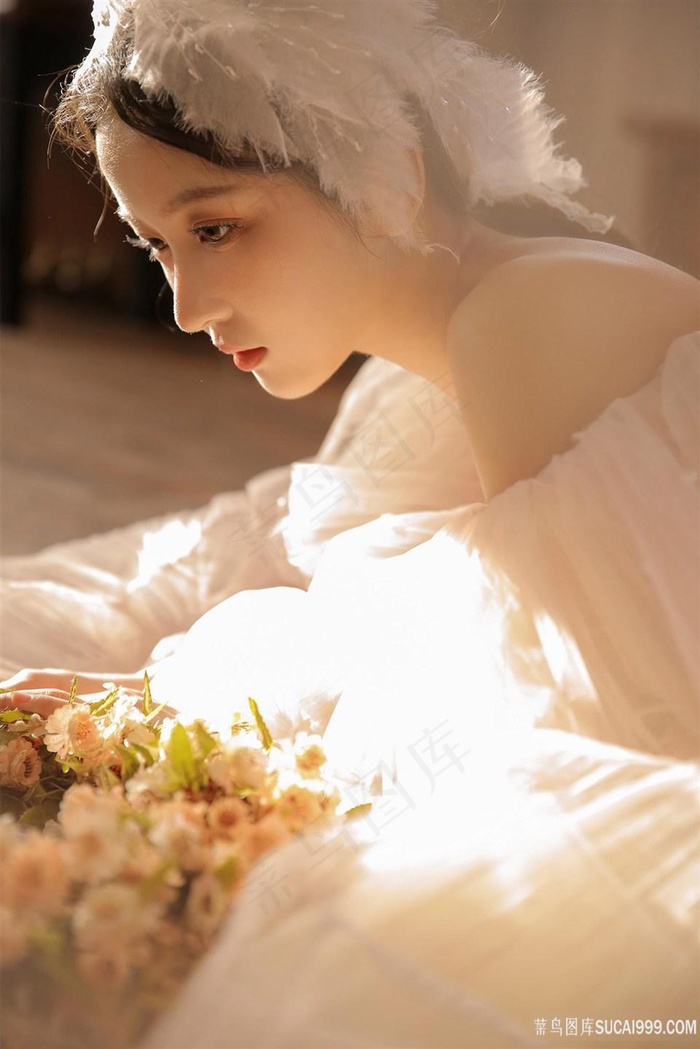 阳光下的清纯美女学生摄影图片