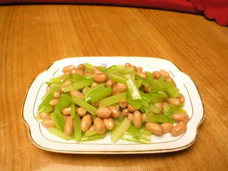 4227芹菜炝花生