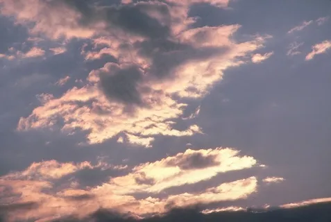 天空下的云彩图片 天空下的云彩图片