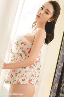 高清国内性感大胸美女张鑫淼图片