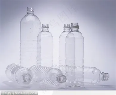 空的矿泉水瓶 空的矿泉水瓶