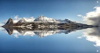 冬天高山背景风景