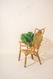 老式休闲藤椅图片