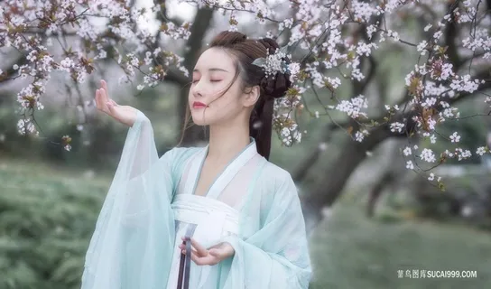 古典白衣古装清纯女孩写真图片素材