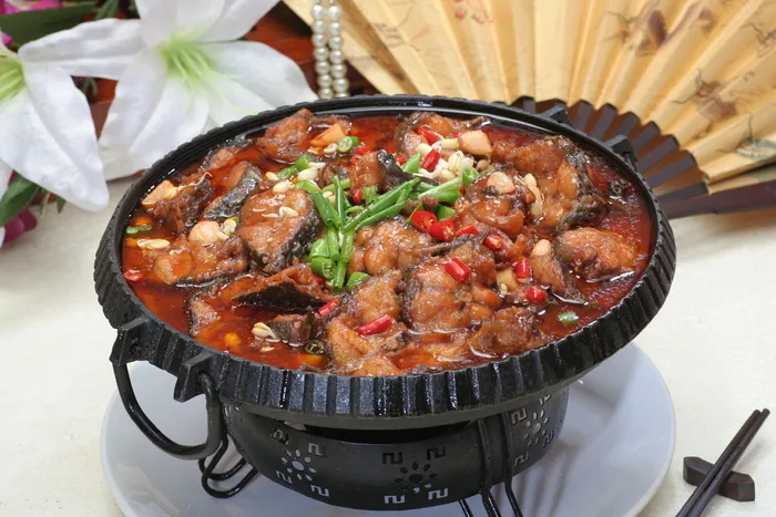 石锅美味鲶鱼 (1)