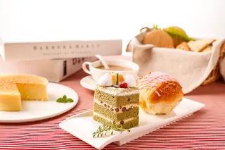 蛋糕店小蛋糕慕斯美食甜品图片