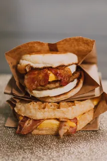 黄色美味汉堡摄影素材 黄色美味汉堡摄影素材