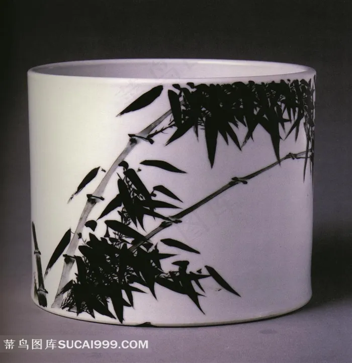 中国花鸟画竹子图案瓷器笔筒高清素材