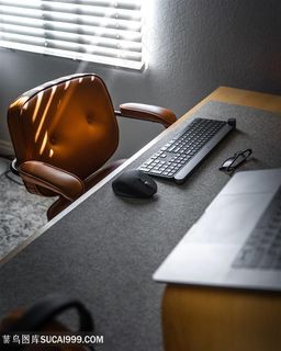 屋内简单的工作室