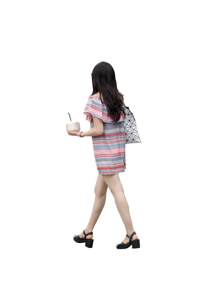 亚裔人物青年美女背包