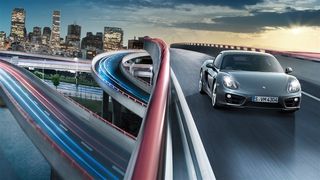 保时捷城市夜晚高清摄影图