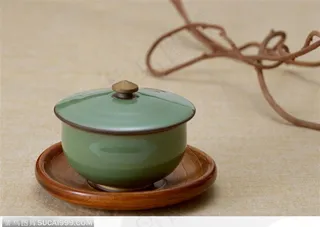 一个陶瓷碗碟特写