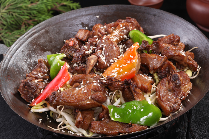 铁锅香辣鸭