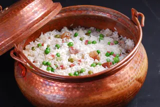 XTS112云南菜--铜锅碗豆焖饭