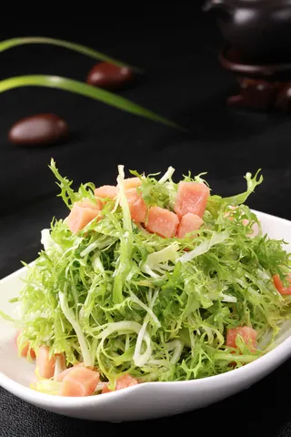 苦菊拌三文鱼 (1)