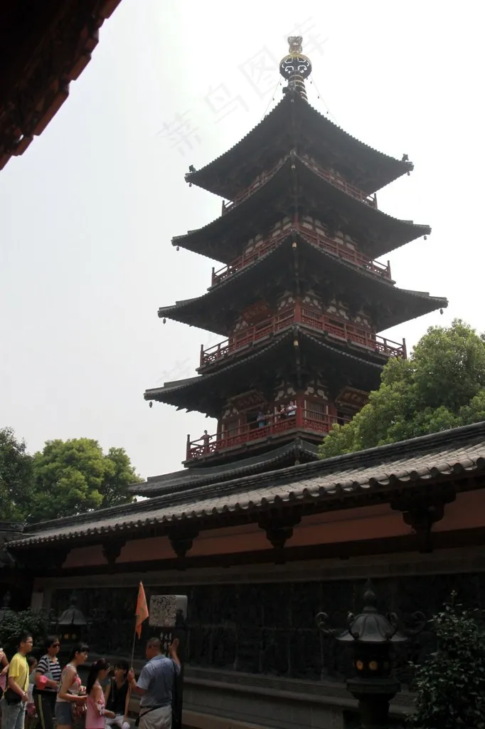 寒山市内的多层古塔