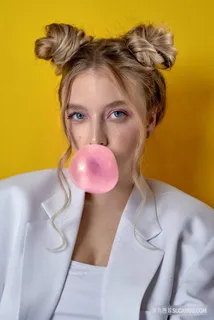 美女双丸子头图片