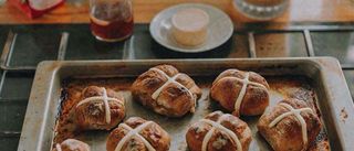 面包全麦烘焙蛋糕，美食鸡蛋粗粮甜品摄影图