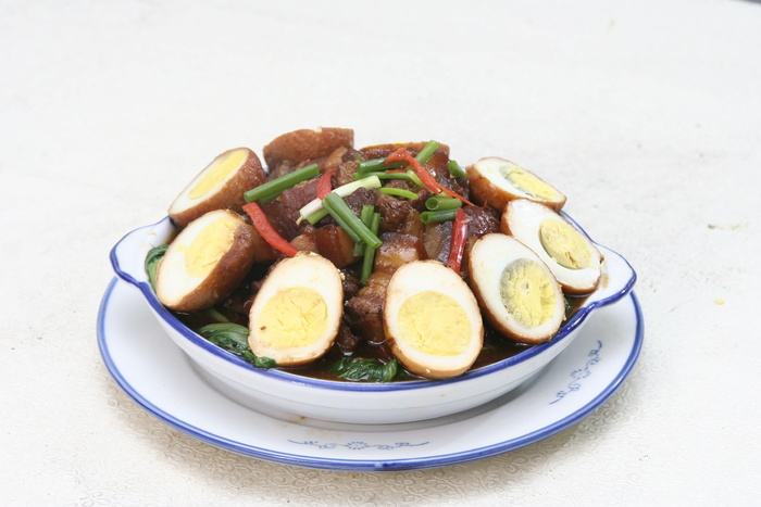 卤蛋红烧肉 (1)