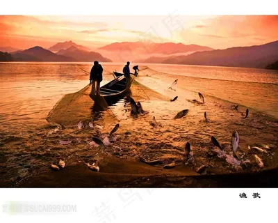 黄昏下捕鱼风景高清摄影图片