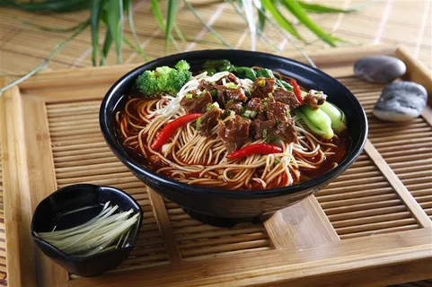 红烧牛肉面美食图片 红烧牛肉面美食图片