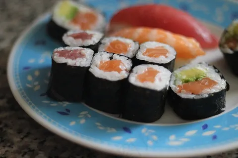 美味三文鱼寿司图片 美味三文鱼寿司图片