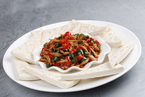 CXC02473辣子炒百灵菇（带锅盔）