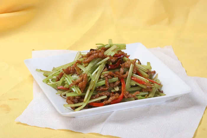 30 家芹牛肉丝－阜平饺子城
