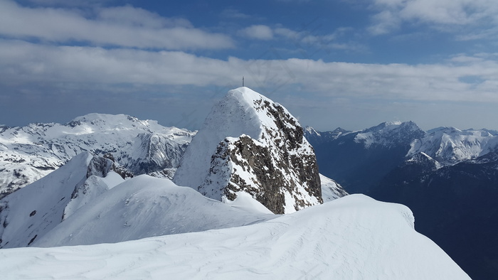 阿尔高雪山图片