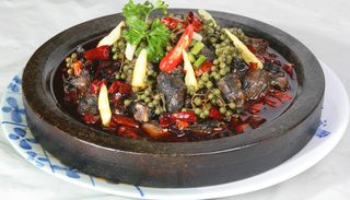石锅椒麻鸡  32元