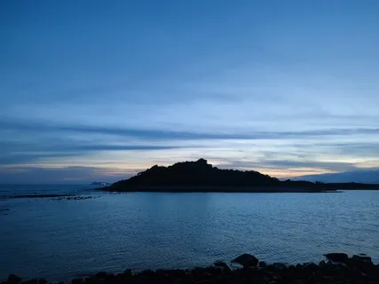 海景、晚霞、山、海、石头、天空、海水、沙滩 海景、晚霞、山、海、石头、天空、海水、沙滩