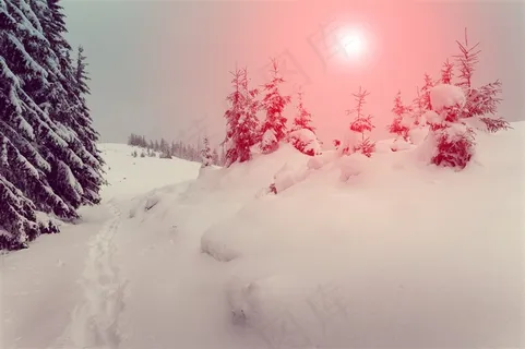 美丽的雪山景色高清图片素材 美丽的雪山景色高清图片素材
