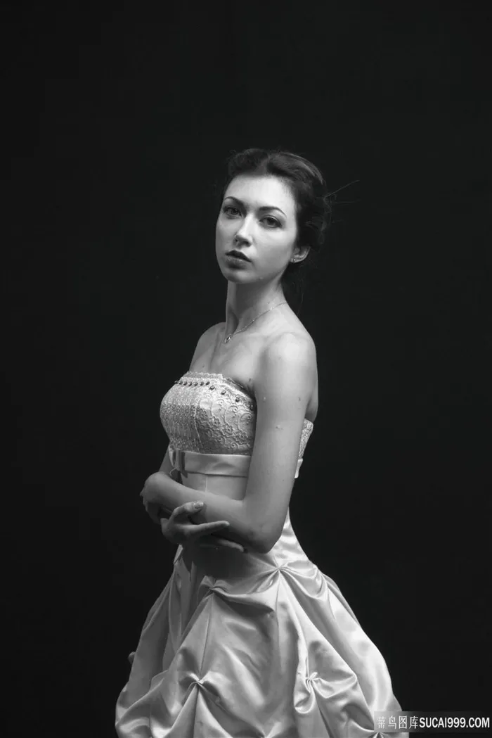 黑色艺术美女写真照