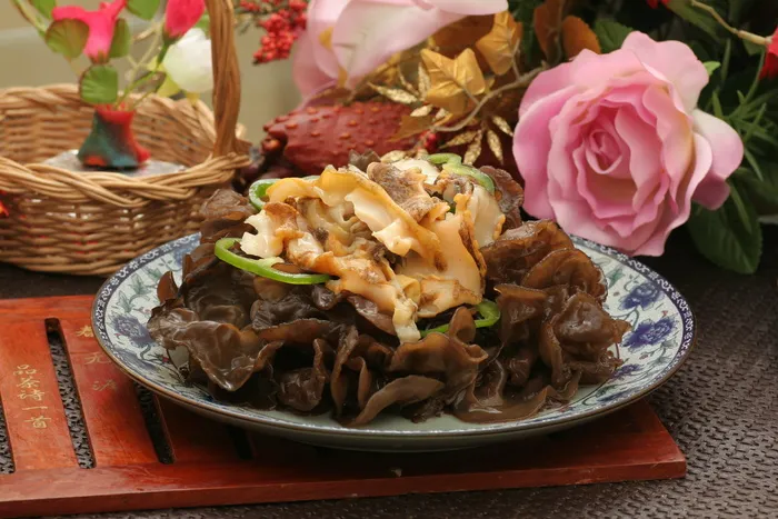 1黑木耳爆螺片32元