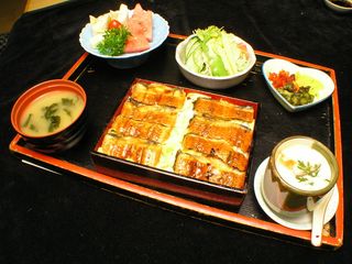  鳗鱼盖饭套餐 