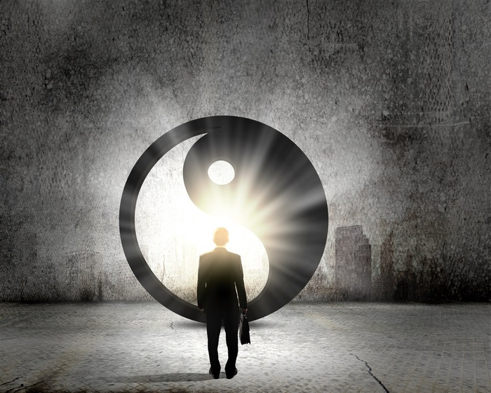 迸发出光亮的八卦阵