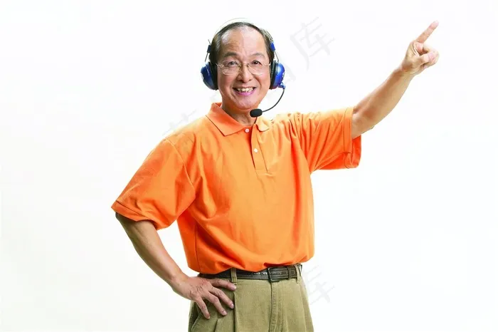 听歌老头指点戴耳机