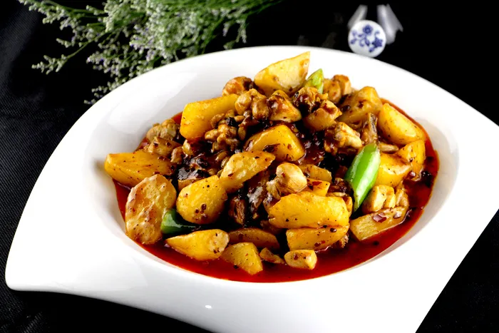 土豆烧鸡块